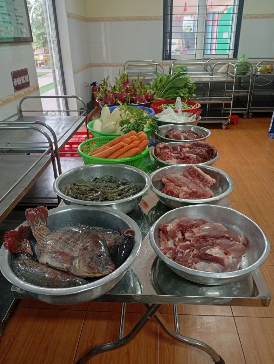 Quy trình chia suất ăn học đường sạch sẽ