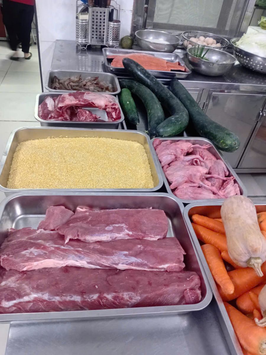 Món mặn giàu protein trong suất ăn